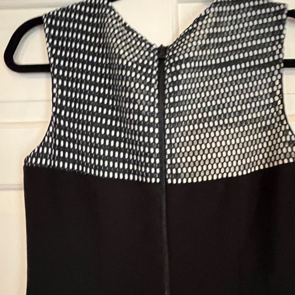 Beautiful summer dress - very flattering and only worn once - Picture 5 of 7